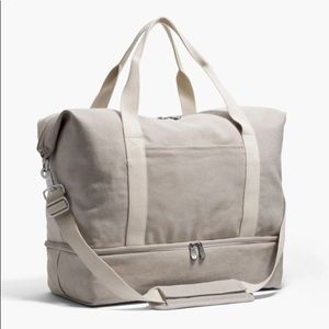 Lo & Sons Catalina Deluxe Tote in Gray